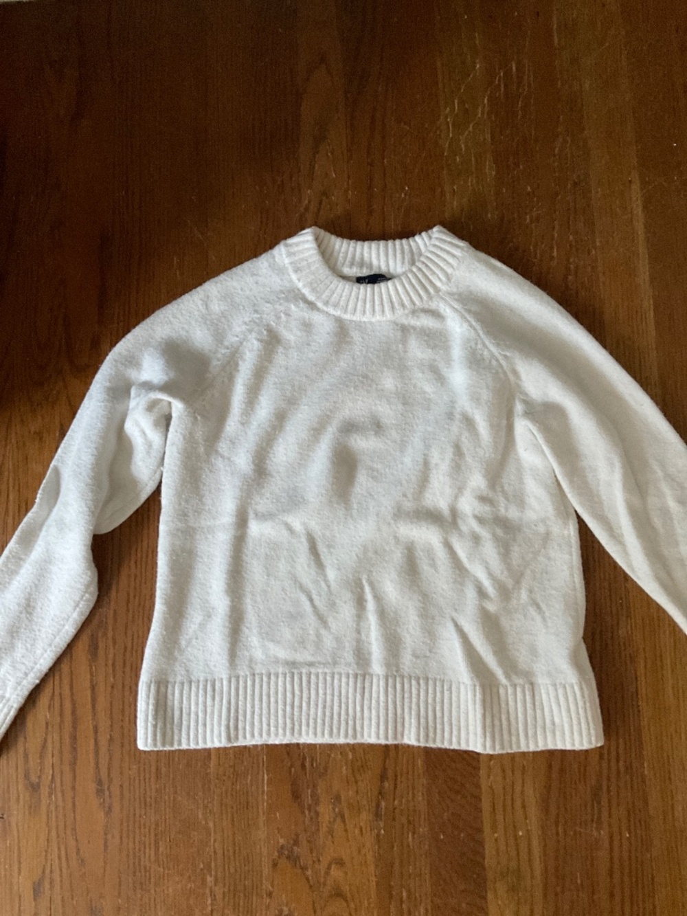 Gap XS off white sweater
